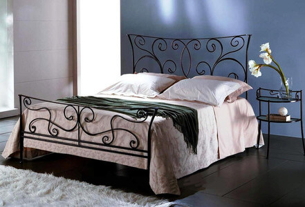 Кровать из кованых завитков Кованая кровать