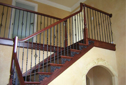 Балясины из торсированых прутов с "корзинками" сделаны на "Торсионе" Торсированые пруты