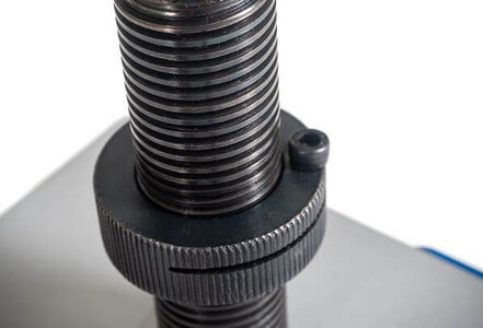 Стопорная гайка с контрящим винтом Прижимной винт трубогиба Удачный